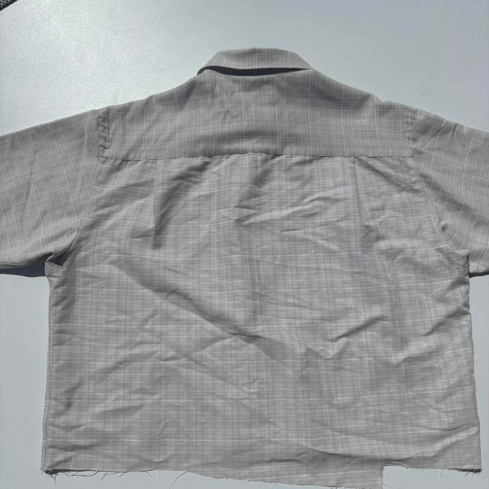 Gray & white cropped plaid button-up shirt - L - Picture 3 of 7
